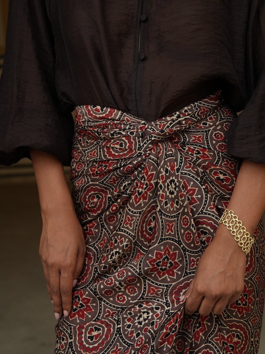 Wrap skirt in silk